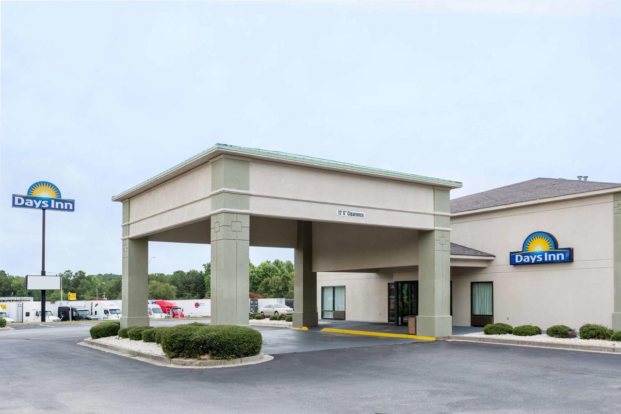 Days Inn By Wyndham Lugoff Exterior foto